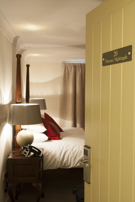 The Bishops Table Hotel Farnham  Esterno foto