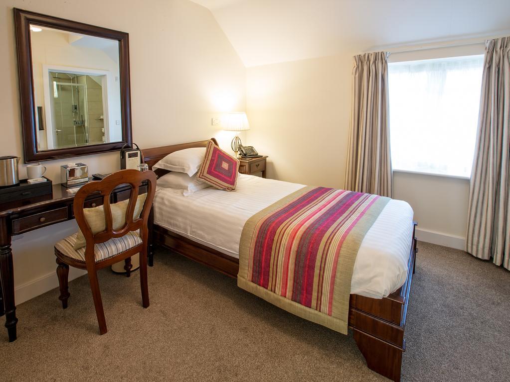The Bishops Table Hotel Farnham  Esterno foto