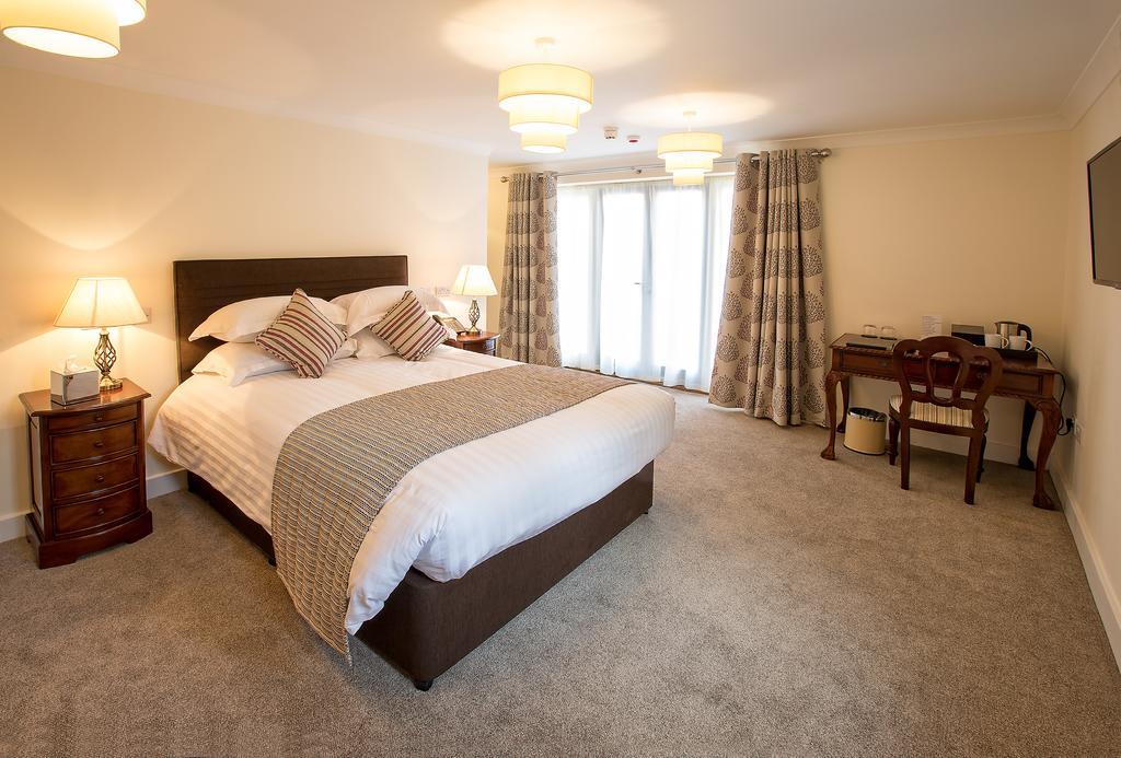 The Bishops Table Hotel Farnham  Esterno foto