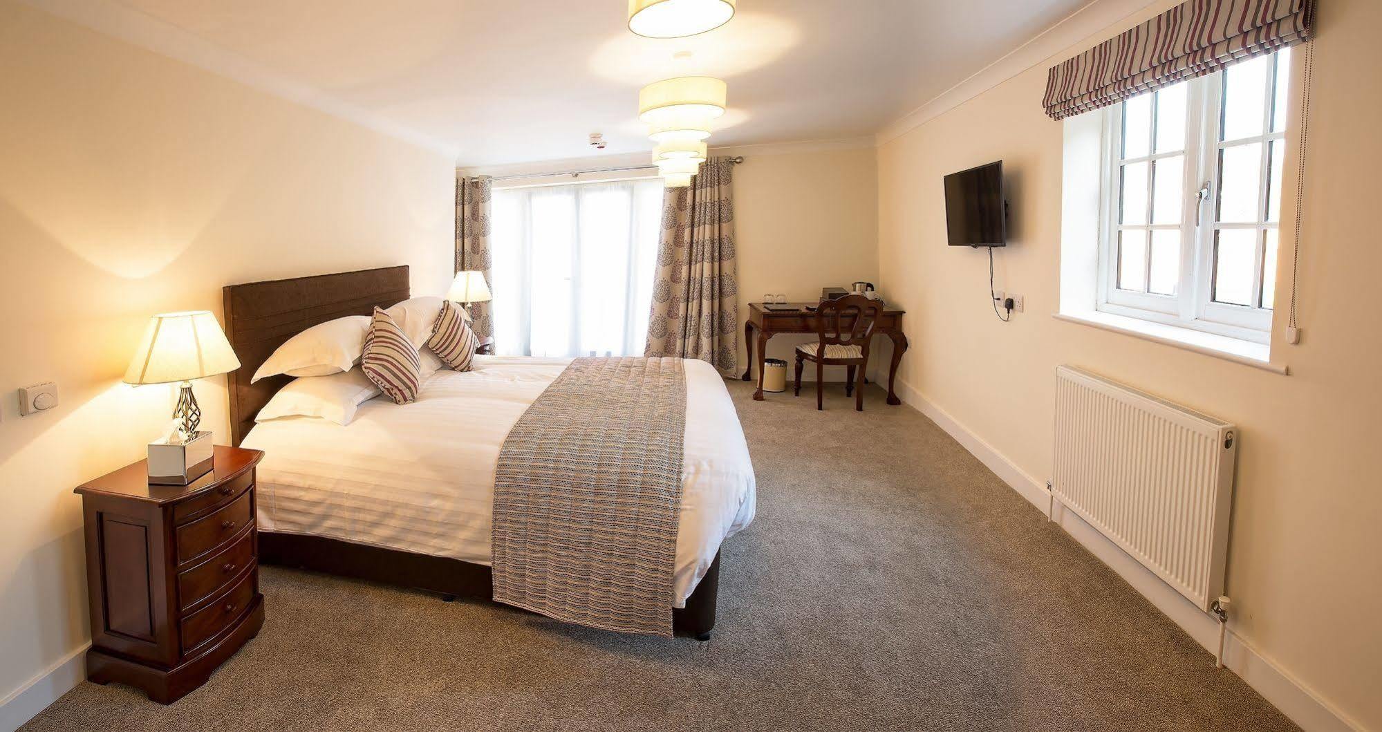 The Bishops Table Hotel Farnham  Esterno foto